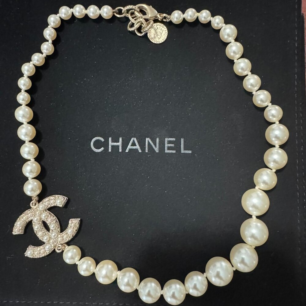 Authentic Chanel CC Pearl Choker Necklace 100th Anniversary Limited Edition